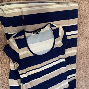 A dress it’s so cute and it’s a size medium